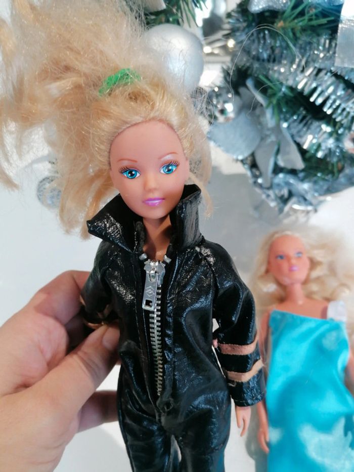 Lot 2 barbies 👧🏻 - photo numéro 5