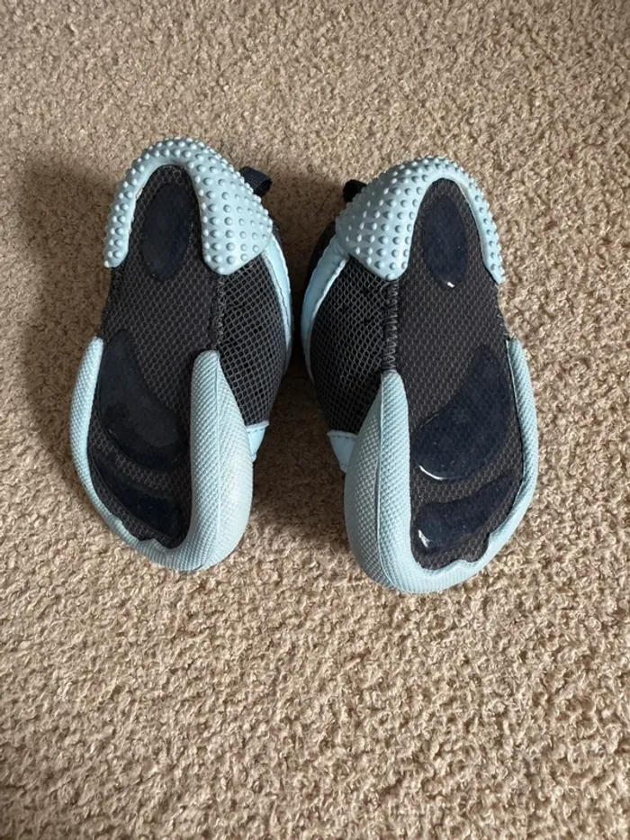 Chaussons Décathlon pour bébé - photo numéro 2