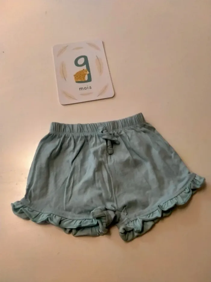 Short bébé fille TEX Baby Taille 9 mois - photo numéro 2
