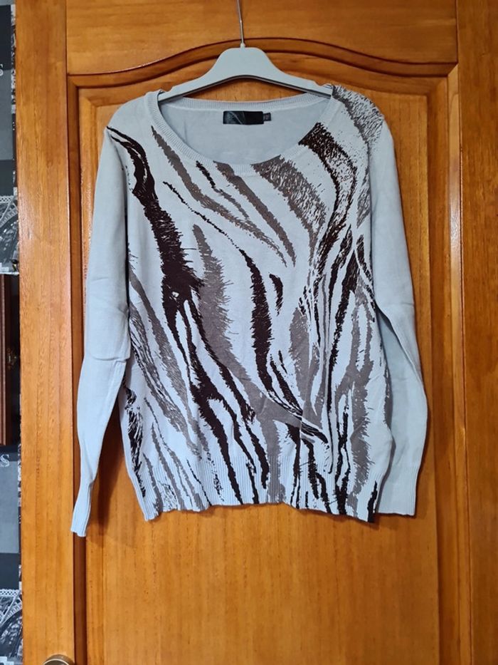 Pull fin taille L (40-42)