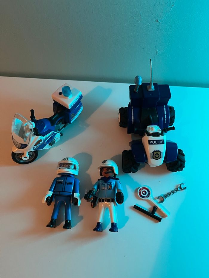 Véhicules police Playmobil