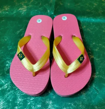 Tongs neuves