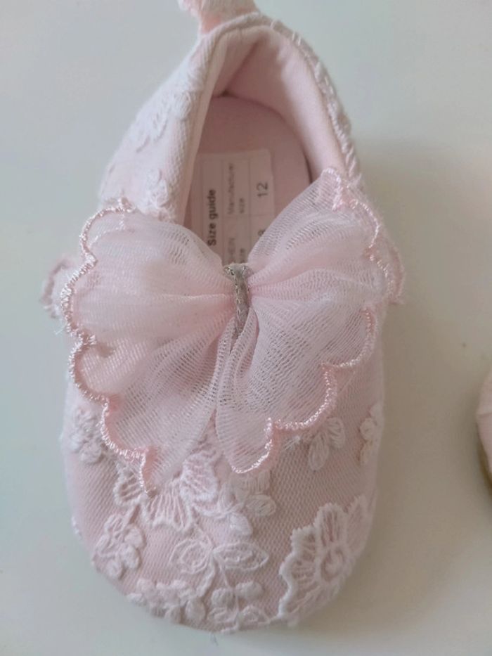 Chaussures bébé fille taille 18 - photo numéro 4