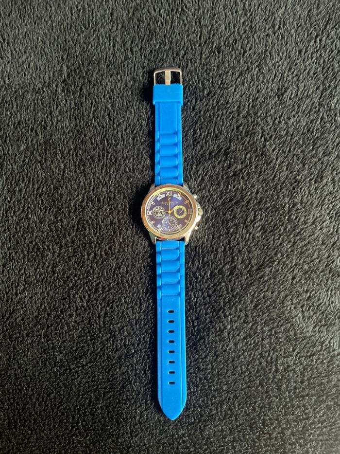 Montre Daniel Hechter à bracelet bleu