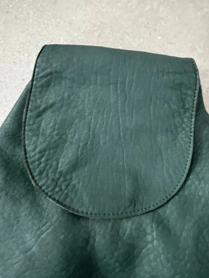Sac à dos vert Création sacs mary, bon état mais il y a des marques d'usures, 21x31cm - photo numéro 4