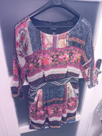 Robe  taille S bohème Mango fleurs multicolores manches 3/4