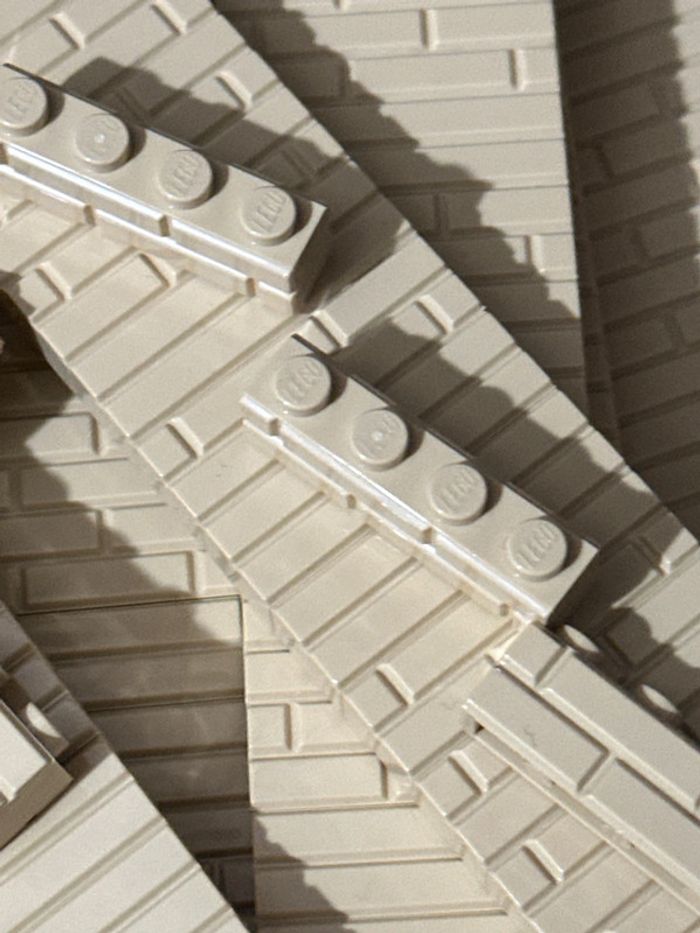 200 Brick Lego, Tan Modified 1 x 4 with Masonry Profile réf : 15533 - photo numéro 4