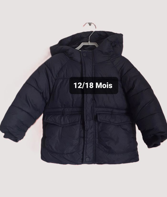 Superbe doudoune noire. 12/18 Mois. Zara.