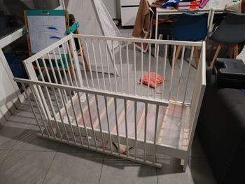 Lit évolutif bébé avec tour de lit.