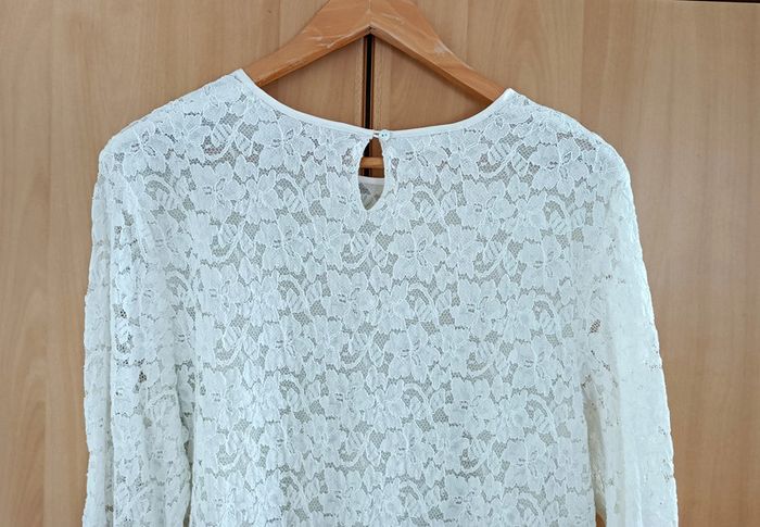 T shirt ivoire en dentelle a manches longues. La Boutique. Taille 44 - photo numéro 6
