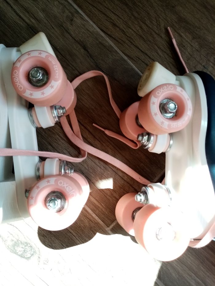 Ensemble patins à roulettes et accessoires de protection - photo numéro 4