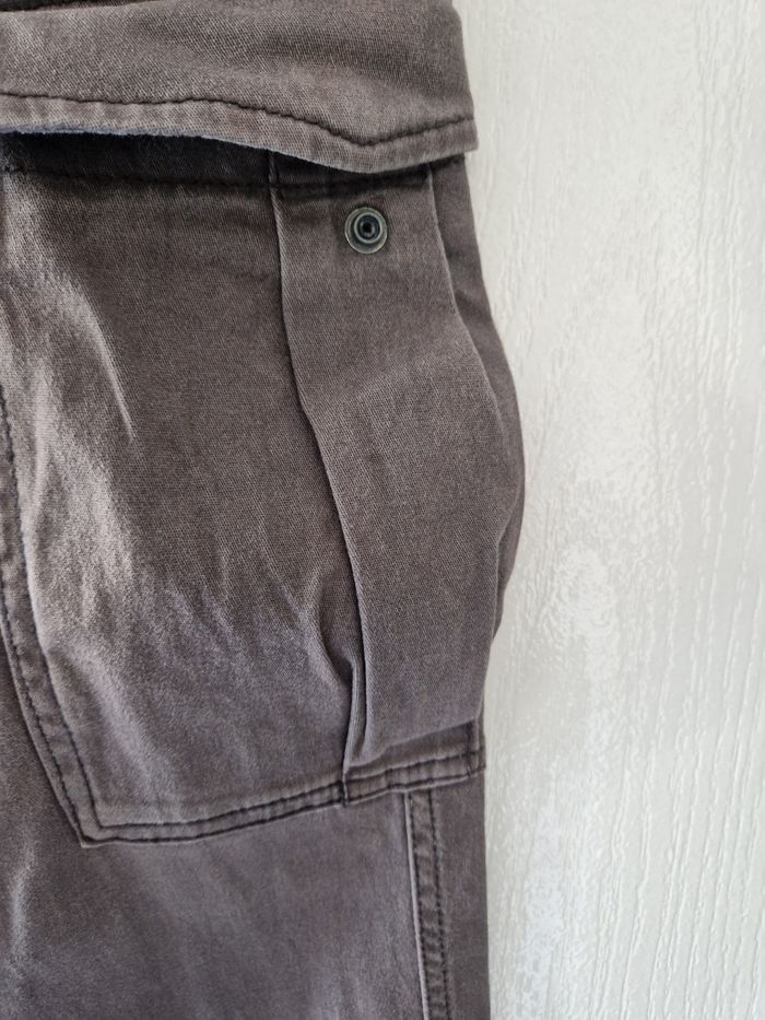 Pantalon Jack & Jones  taille 42 - photo numéro 2