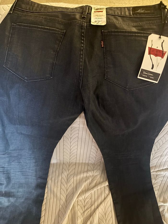 Très beau jeans - photo numéro 2