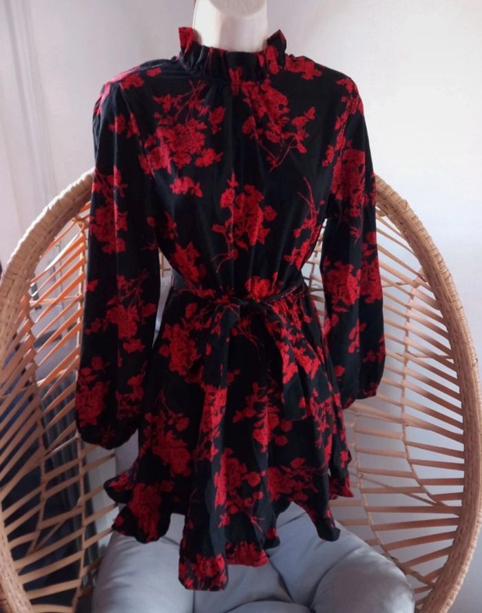 Robe dos nu rouge et noir taille 36 - photo numéro 4