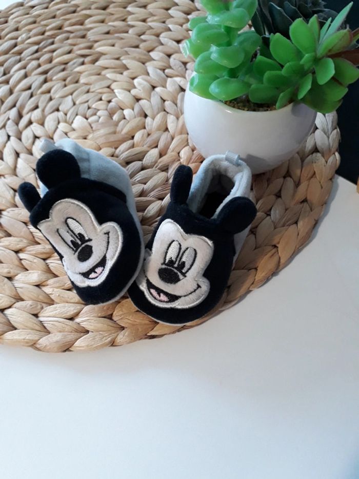 Chausson Disney bébé Mickey Taille 15🌿🐶 - photo numéro 7