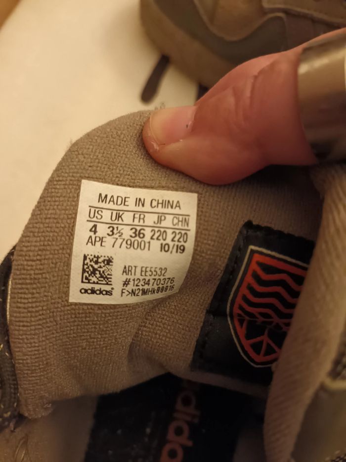 Baskets adidas - photo numéro 3