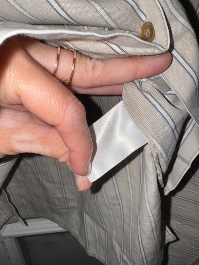 Chemise mulberry Taille 12 (38-40) Il faut des boutons de manchettes - photo numéro 7