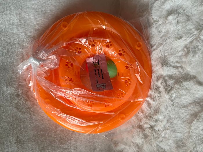 Jouet pour chat tour orange avec 3 balles Neuf - photo numéro 2