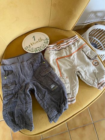 Lot de 2 pantalons 1 mois