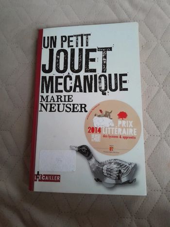 Livre 💞Un petit jouet mécanique 💞
