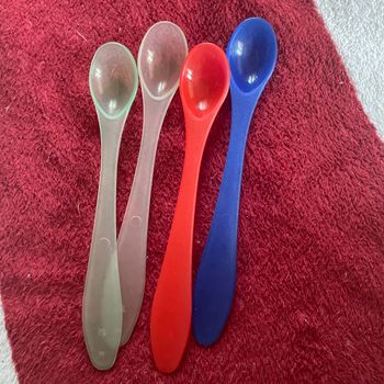 Lot de 4 cuillères plastique