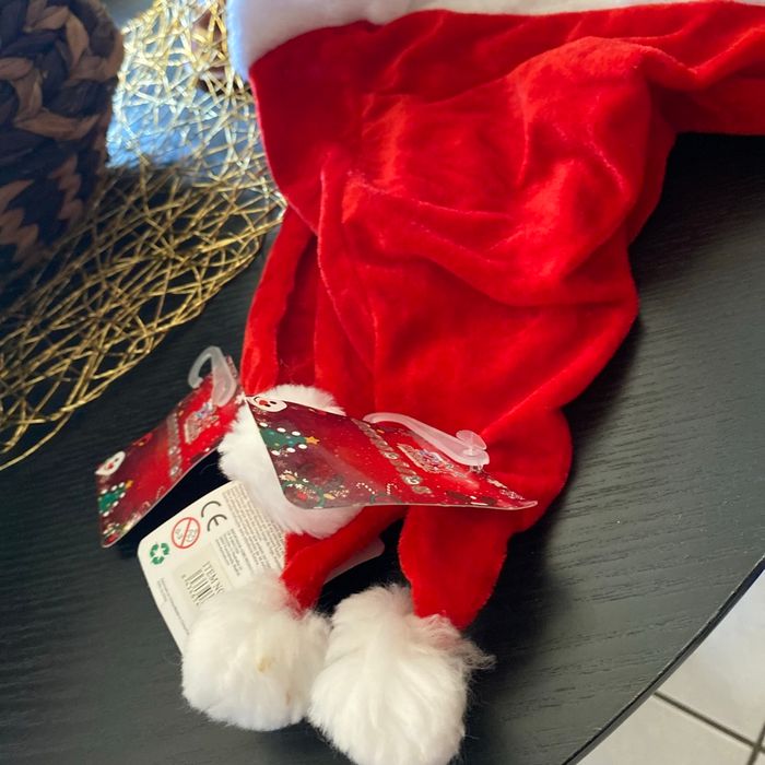 Lot décoration de Noël peluches et 3 bonnets père noël neufs - photo numéro 6