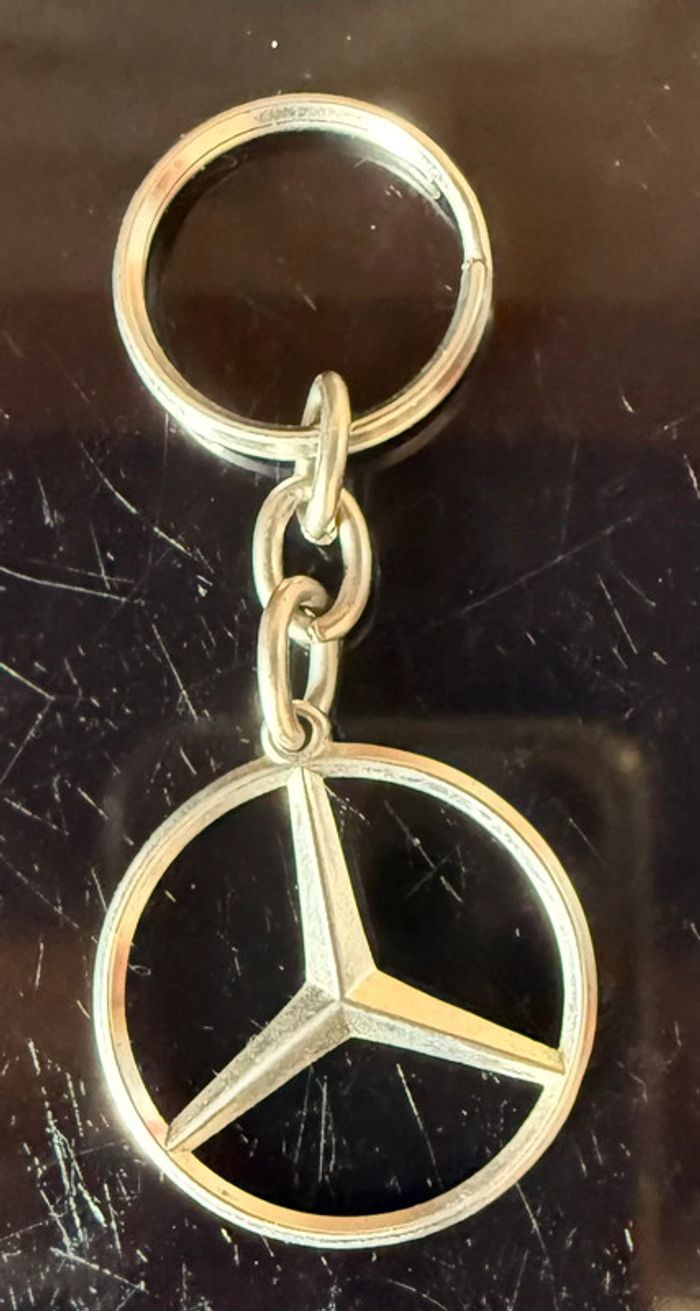 Porte clé Mercedes