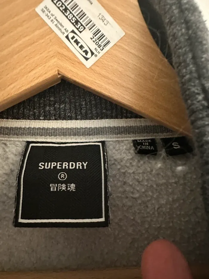 Sweat-shirt Superdry taille S - photo numéro 3