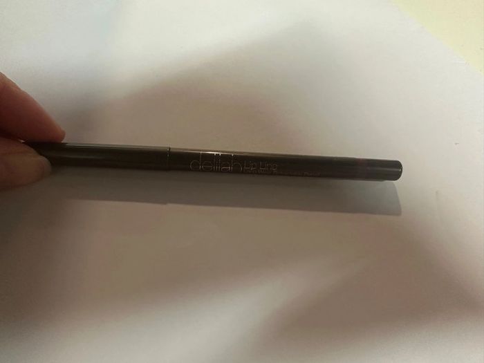 Crayon lèvre delilah neuf