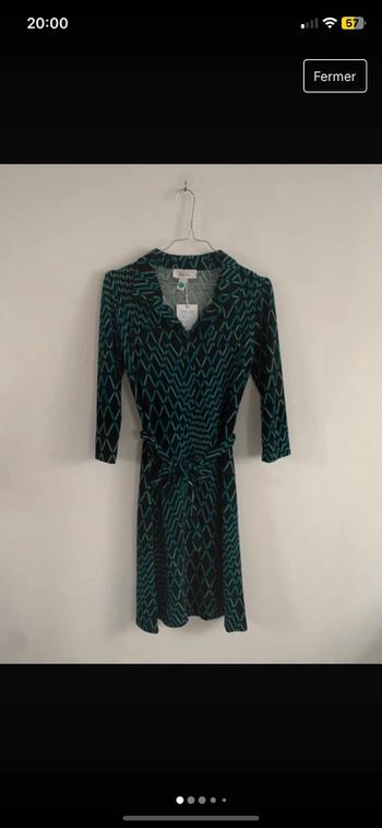 Robe longue à motif neuf