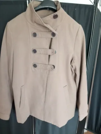 Veste mi épaisse de marque Kiabi et de taille 46