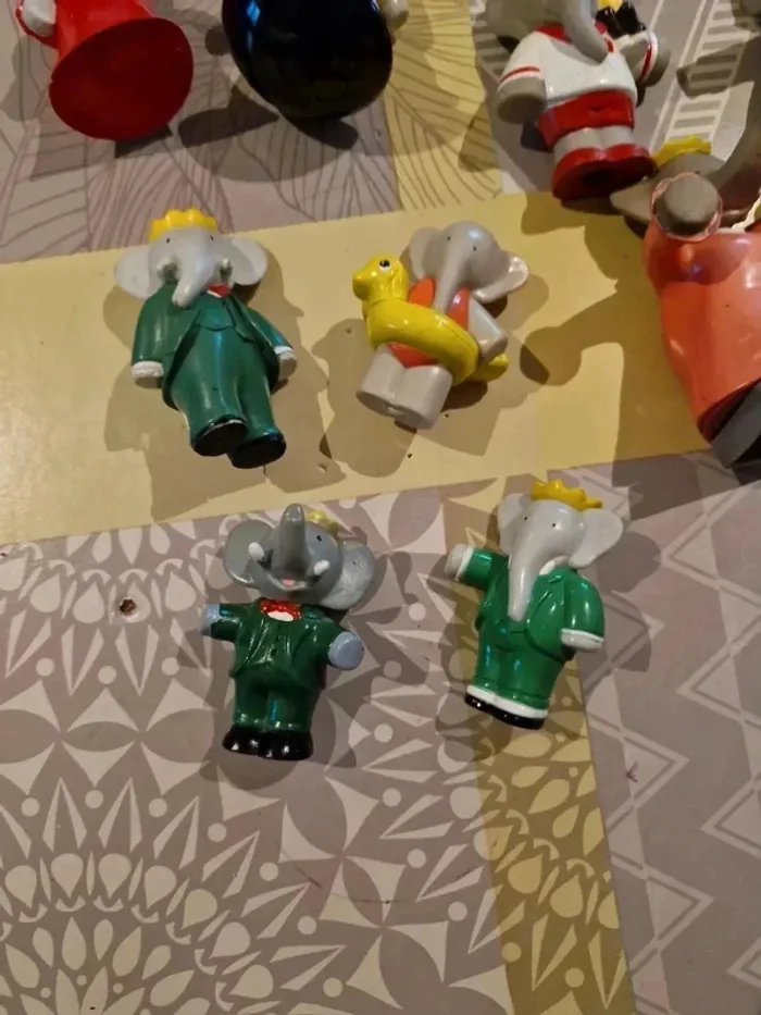 Lot 10 figurines babar - photo numéro 2