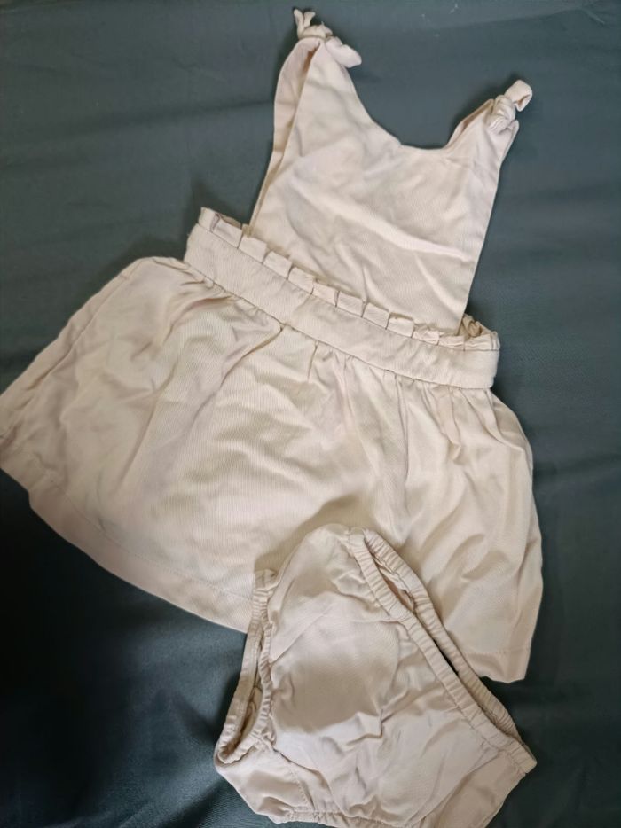 Robe salopette rose 💕 Taille 12 mois - photo numéro 2