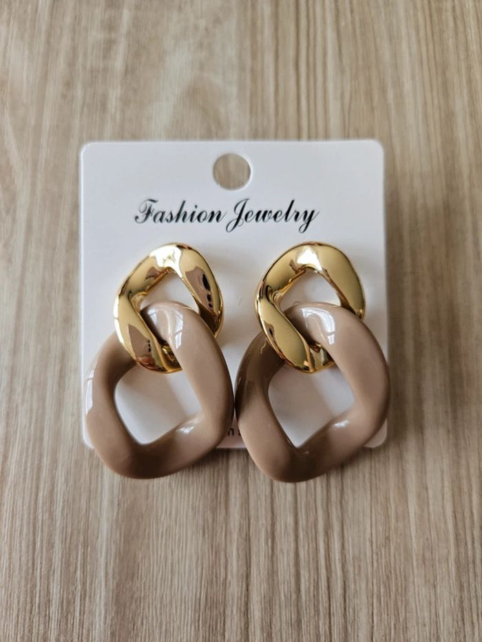 Boucles d'oreilles fantaisie neuves