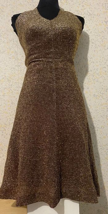 Robe vintage lurex doré dos nu 34