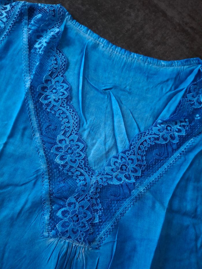 Haut débardeur rouleau dentelle bleu électrique - photo numéro 2