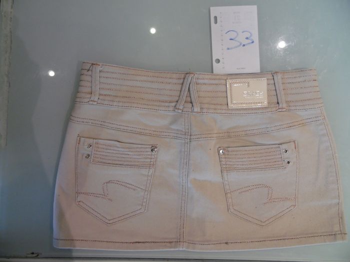 mini-jupe beige black et bat taille L 38 / 40 - photo numéro 2