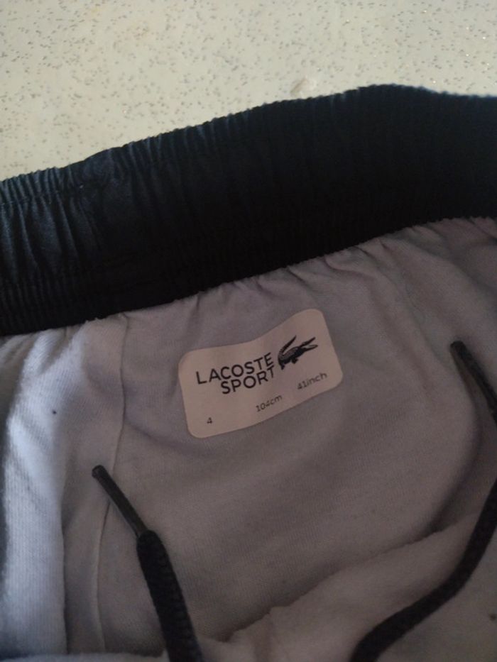 Jogging Lacoste véritable. Taille 4 ans.( 104 cm ) - photo numéro 10