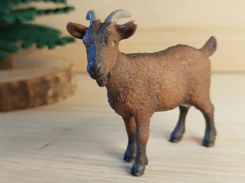 Schleich Chèvre marron figurine animal de la ferme