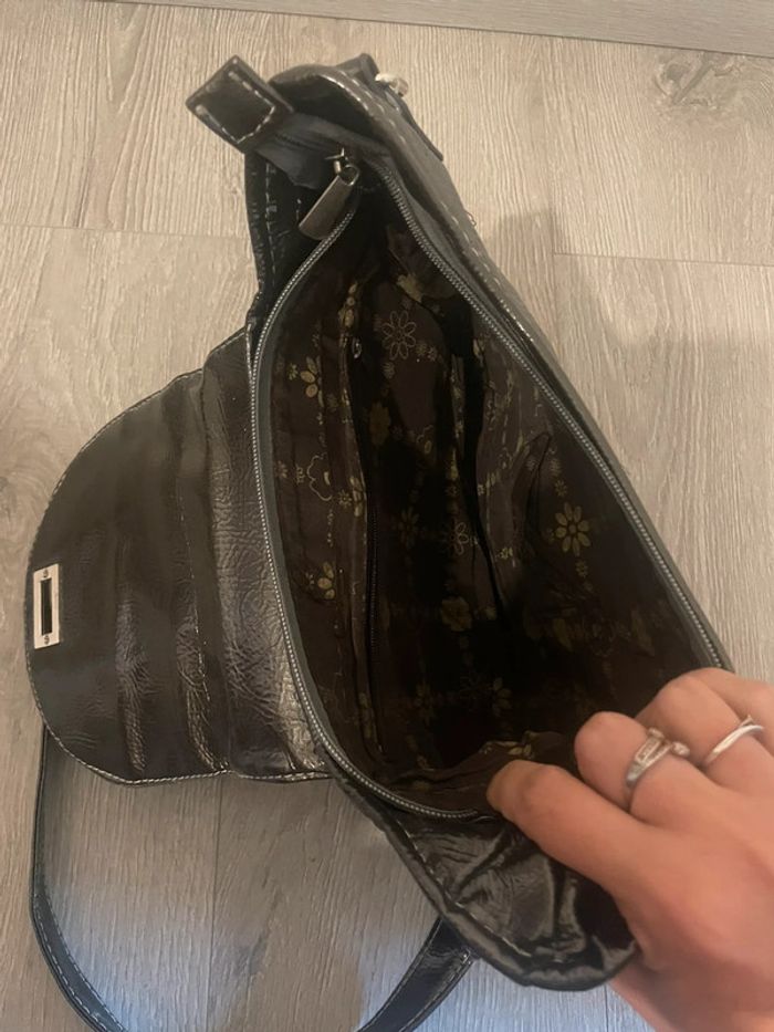 Sac à main à bandoulière gris effet matelassé hanse verni - photo numéro 4