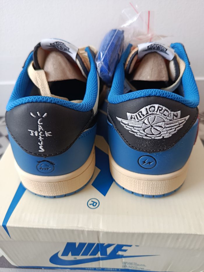 Air Jordan 1 Low OG SP X Travis Scott X Fragment design - photo numéro 7