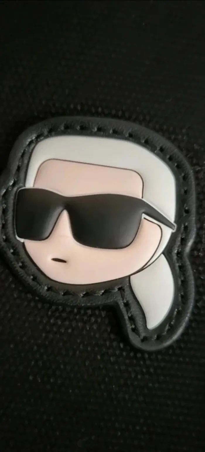 Sac XXL. Tissu et fourrure. Bandoulière réglable amovible. Karl Lagerfeld authentique. Neuf 🥰 - photo numéro 9