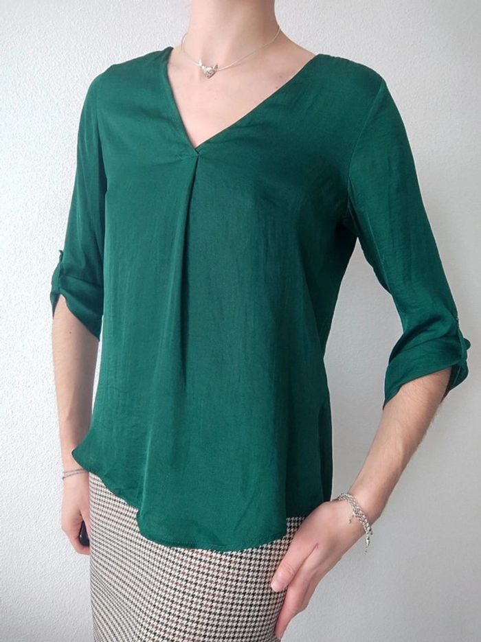 Blouse satin col V 3/4 vert sapin / Stradivarius - 36/S à 38/M - photo numéro 10