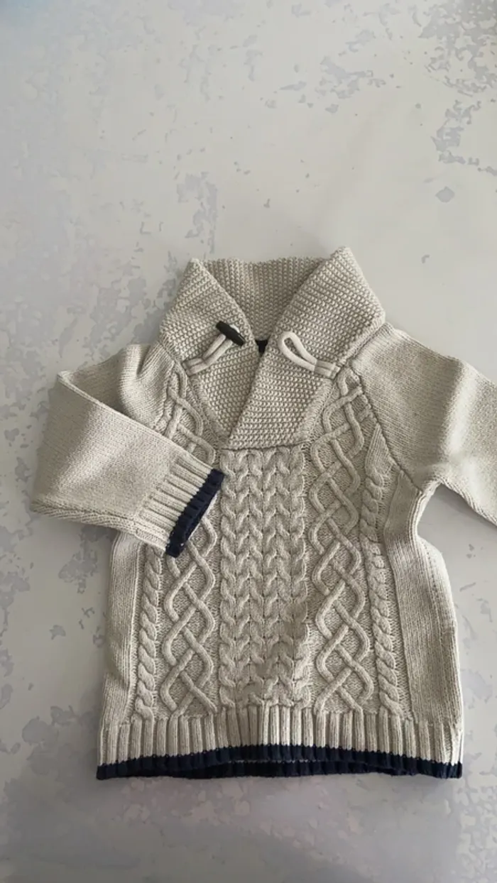 Pull 18mois