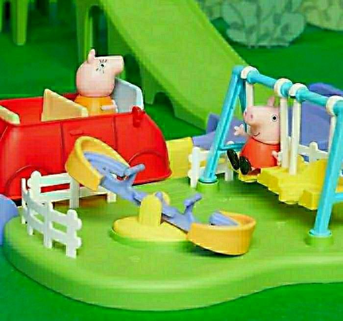 PEPPA PIG LE CIRCUIT DE PEPPA AVEC ROUTE MODULABLE HASBRO NEUF - photo numéro 4