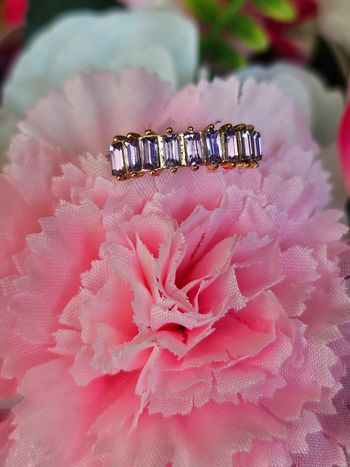 Bague avec ses pierres topaz violette