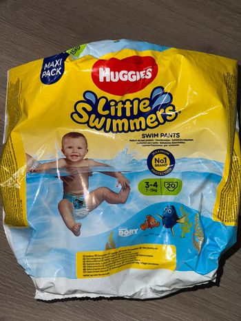 Couches de piscine Huggies