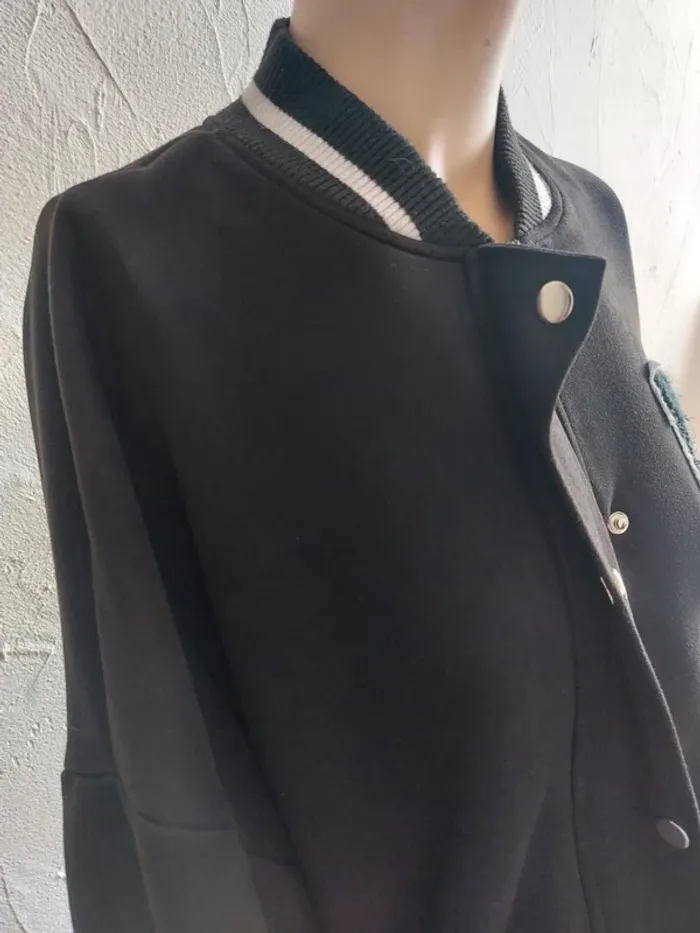 Veste Teddy noire avec lettrage Taille S - photo numéro 6