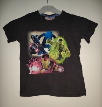 Tee shirt Marvel taille  6 ans