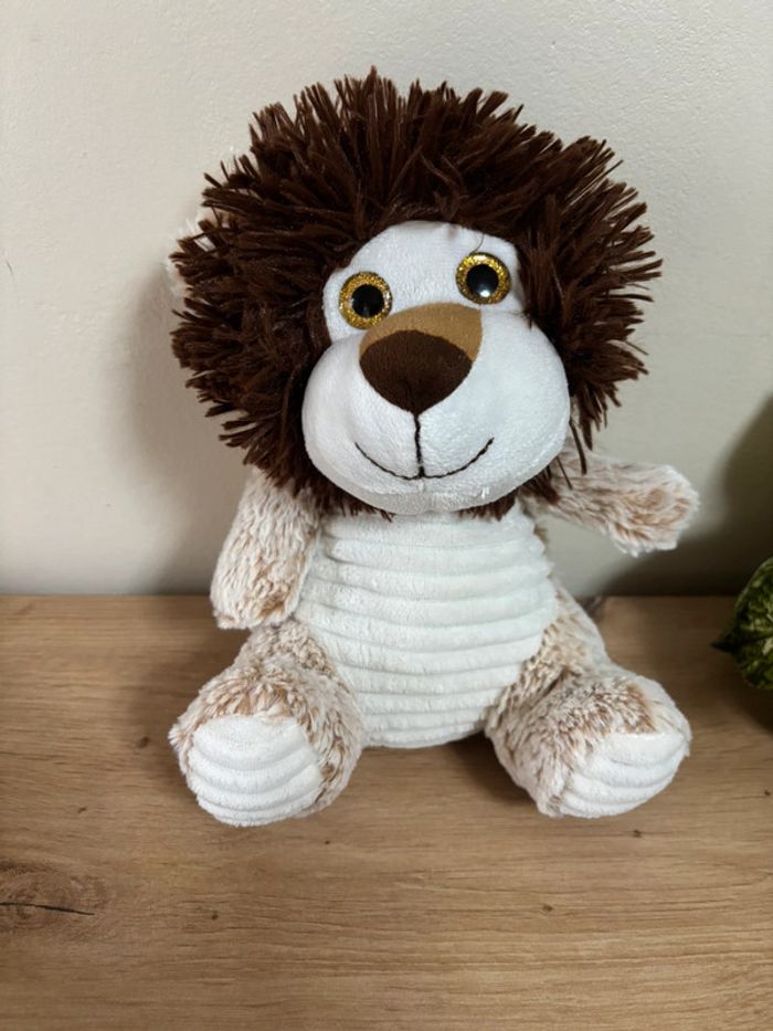 Doudou peluche lion beige écru marron yeux brillants Max & Sax - photo numéro 2
